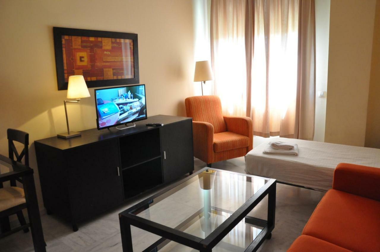 Apartamentos Luxsevilla Palacio Exterior foto