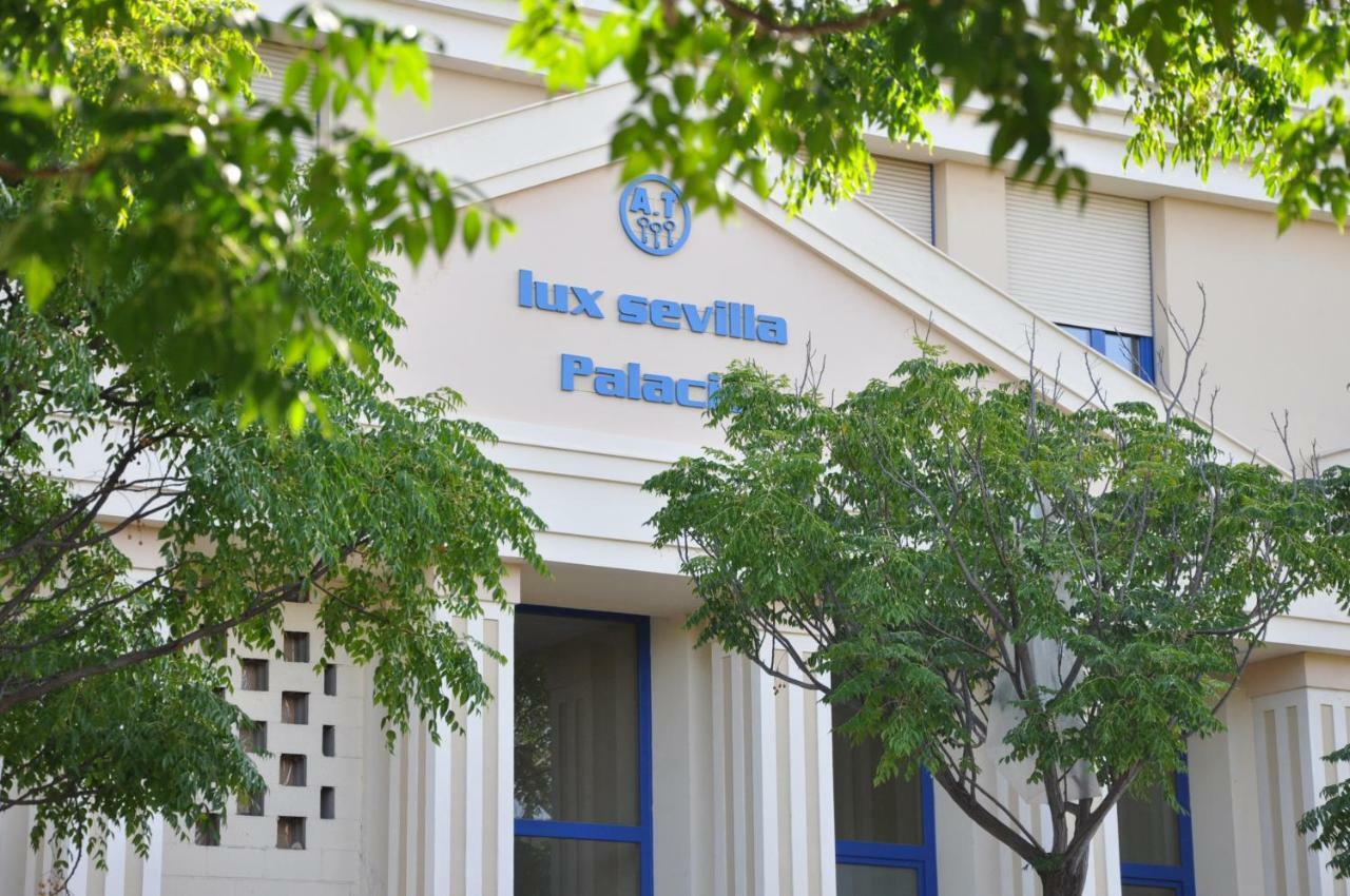 Apartamentos Luxsevilla Palacio Exterior foto