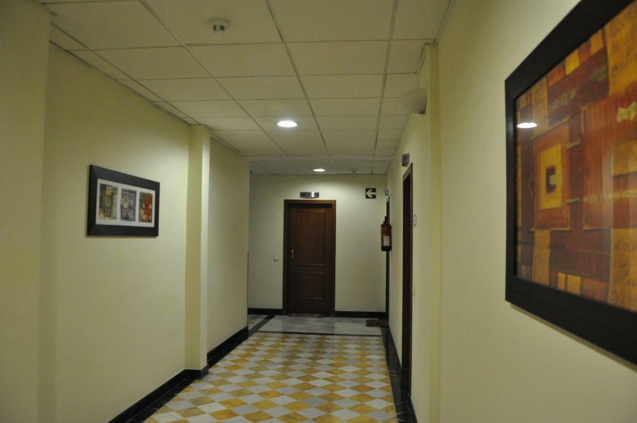 Apartamentos Luxsevilla Palacio Exterior foto